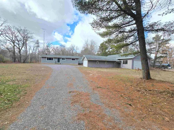$330,000 | N3379 County Rd V, Hancock, WI 54943