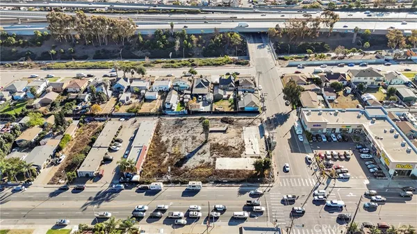 $4,000,000 | 11400 South Hoover Street, Los Angeles, CA 90044