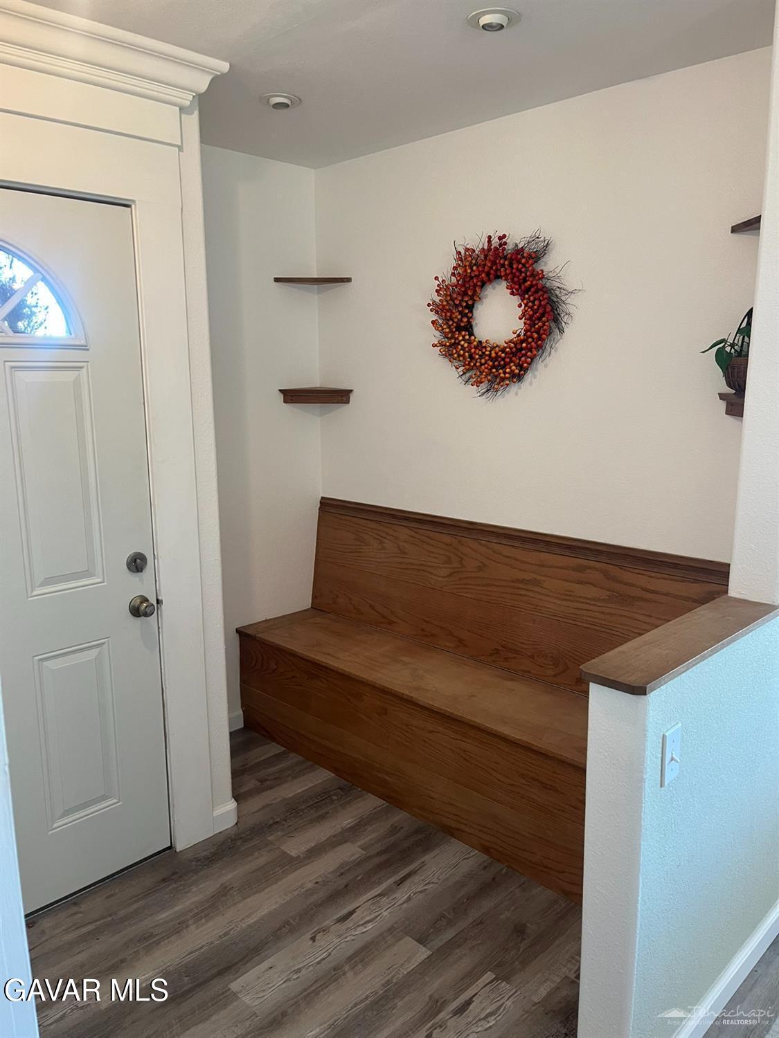 26141 Bear Valley Road Tehachapi, CA 93561 - Photo 20 of 47 28e85ed1-2ace-42b4-b28c-d8ff564a2cd8