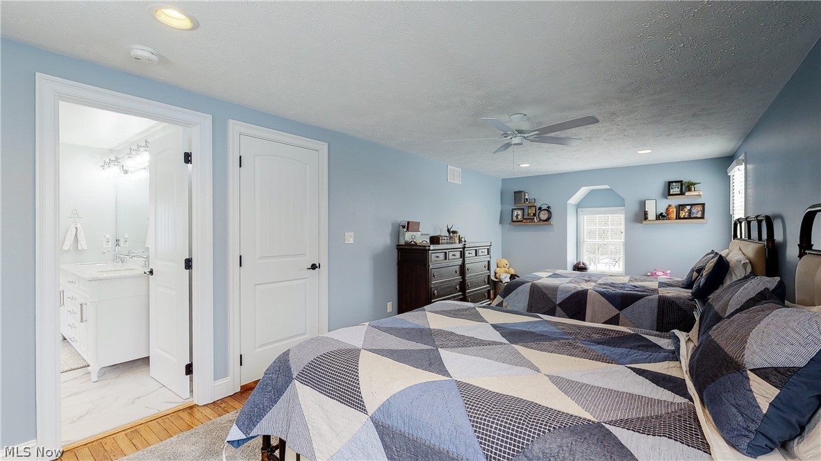 45 Greentree Road Chagrin Falls, OH 44022 - Photo 24 of 28 Bedroom 2