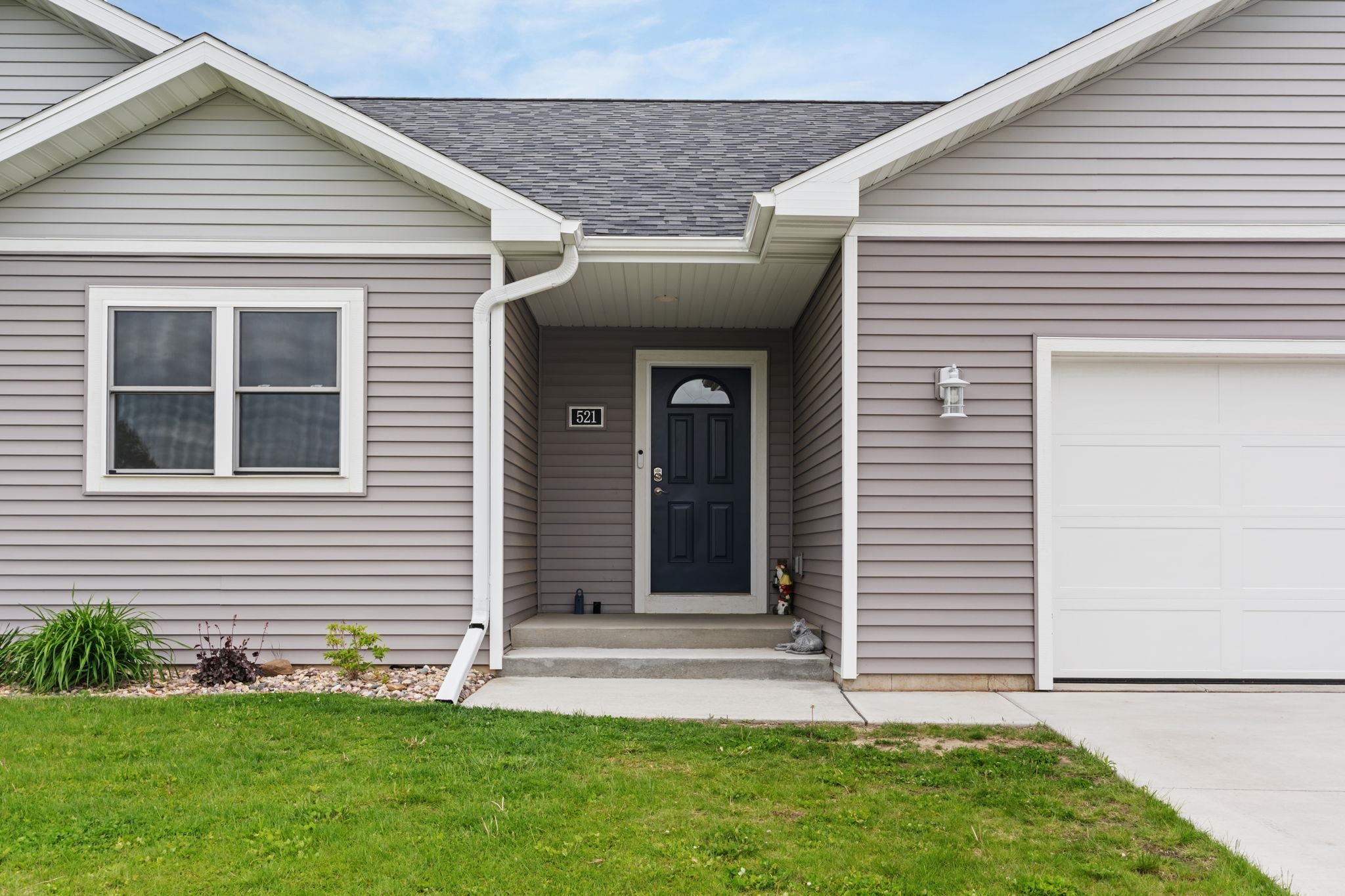 521 Roosevelt Street Baraboo, WI 53913 - Photo 2 of 32