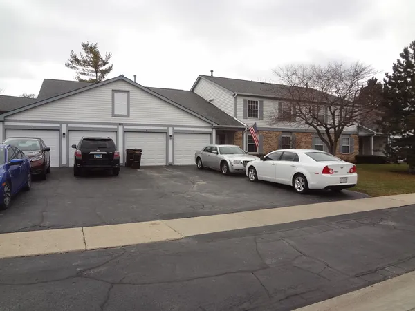 $1,950 | 220 Brett Circle, Unit B, Wauconda, IL 60084