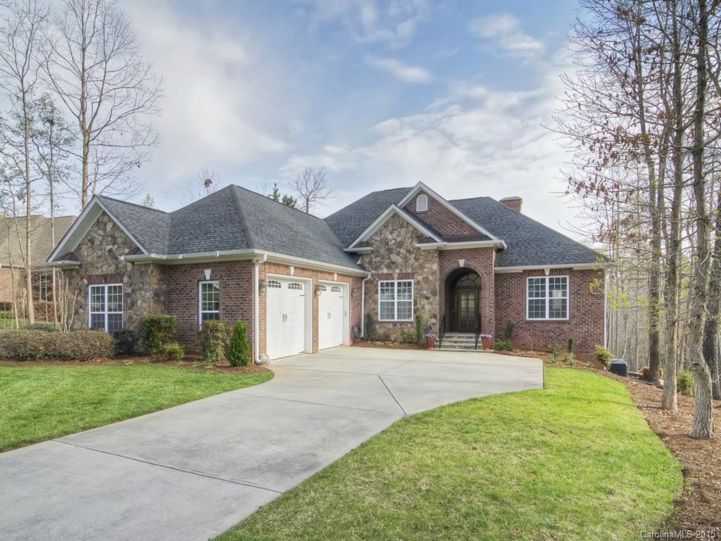 6729 Fox Ridge Circle Davidson, NC 28036 - Photo 24 of 24 a front view of a house with a yard