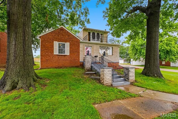 $310,000 | 411 Cherry Street, Warrenton, MO 63383