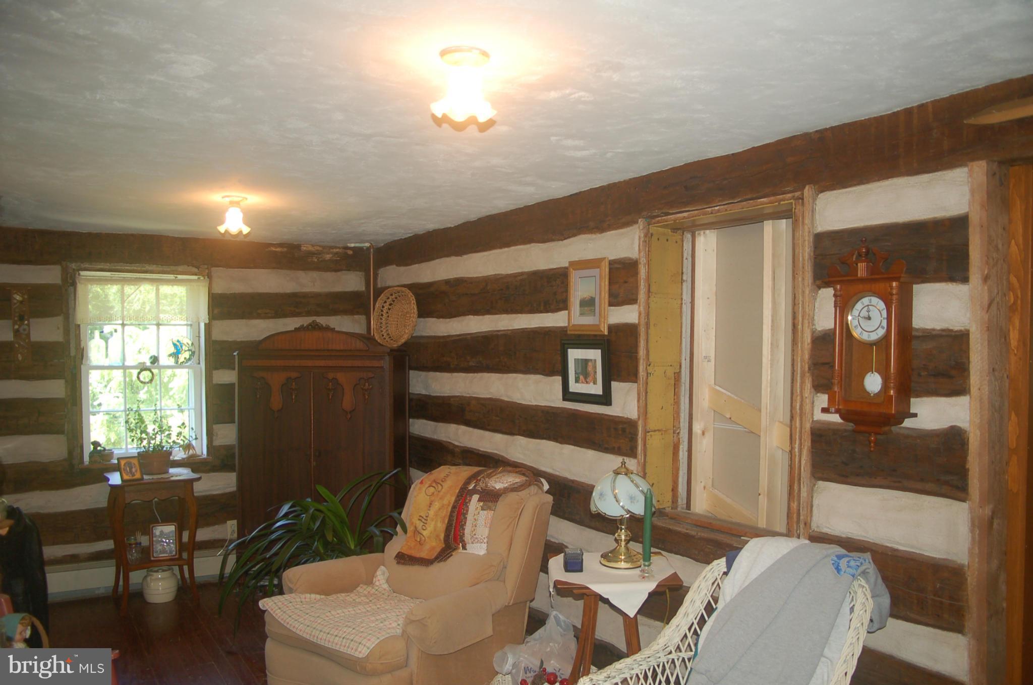 1730 Garrett Road Manchester, MD 21102 - Photo 2 of 17 Foyer