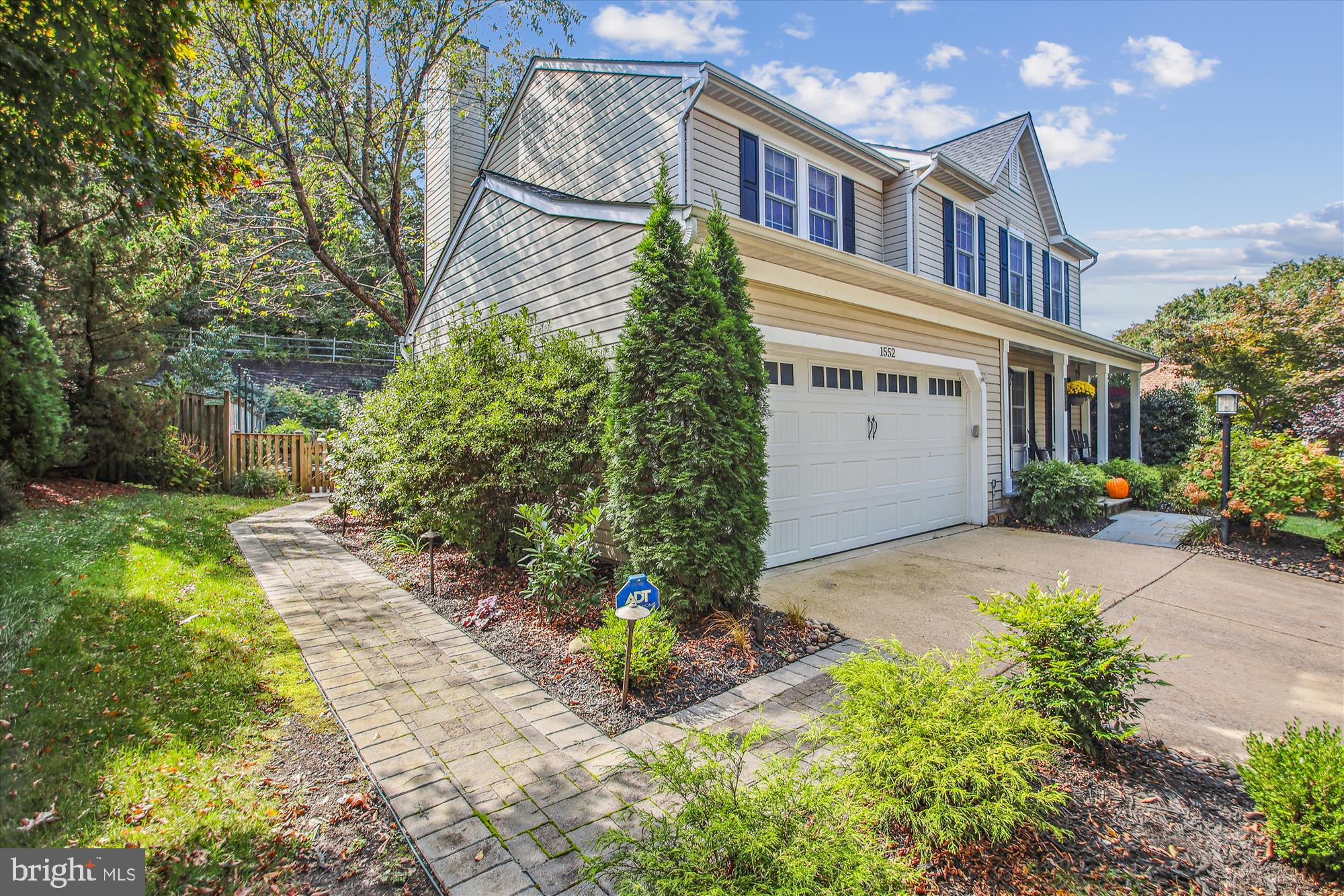 1552 Chapman Road Crofton, MD 21114 - Photo 2 of 51 Side Yard