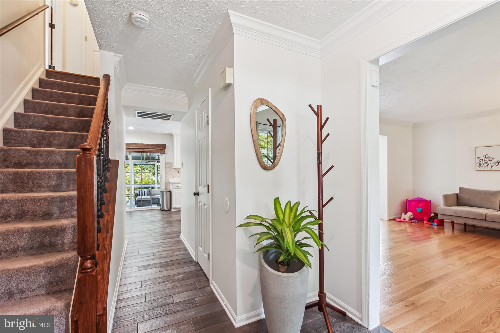 1552 Chapman Road Crofton, MD 21114 - Photo 7 of 51 Foyer