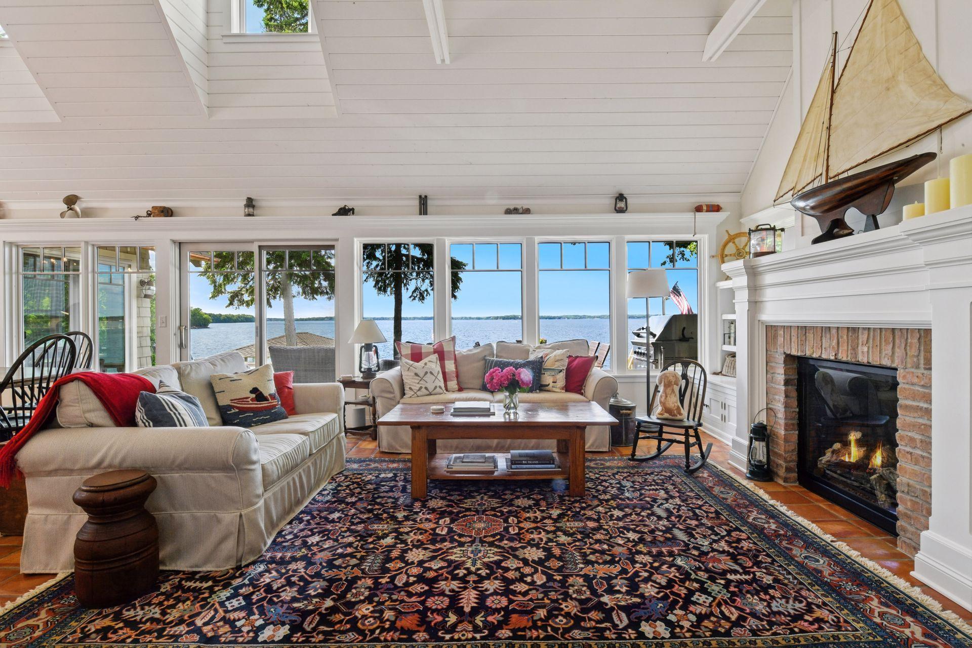 19820 Lakeview Avenue Deephaven, MN 55331 - Photo 11 of 32