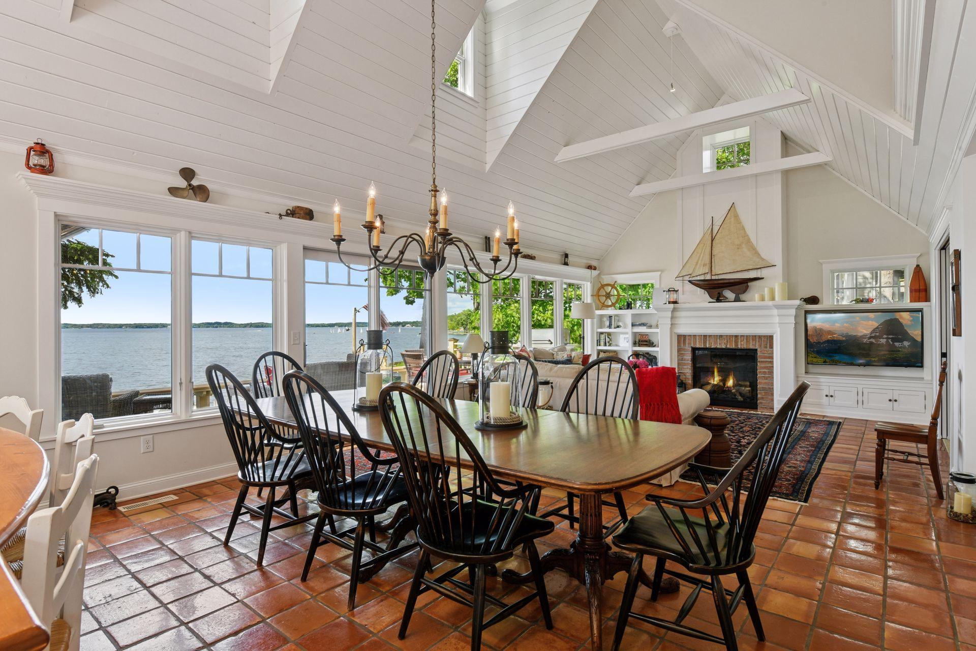 19820 Lakeview Avenue Deephaven, MN 55331 - Photo 15 of 32