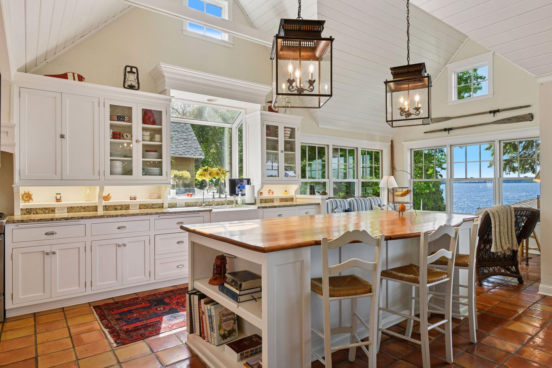 19820 Lakeview Avenue Deephaven, MN 55331 - Photo 17 of 32