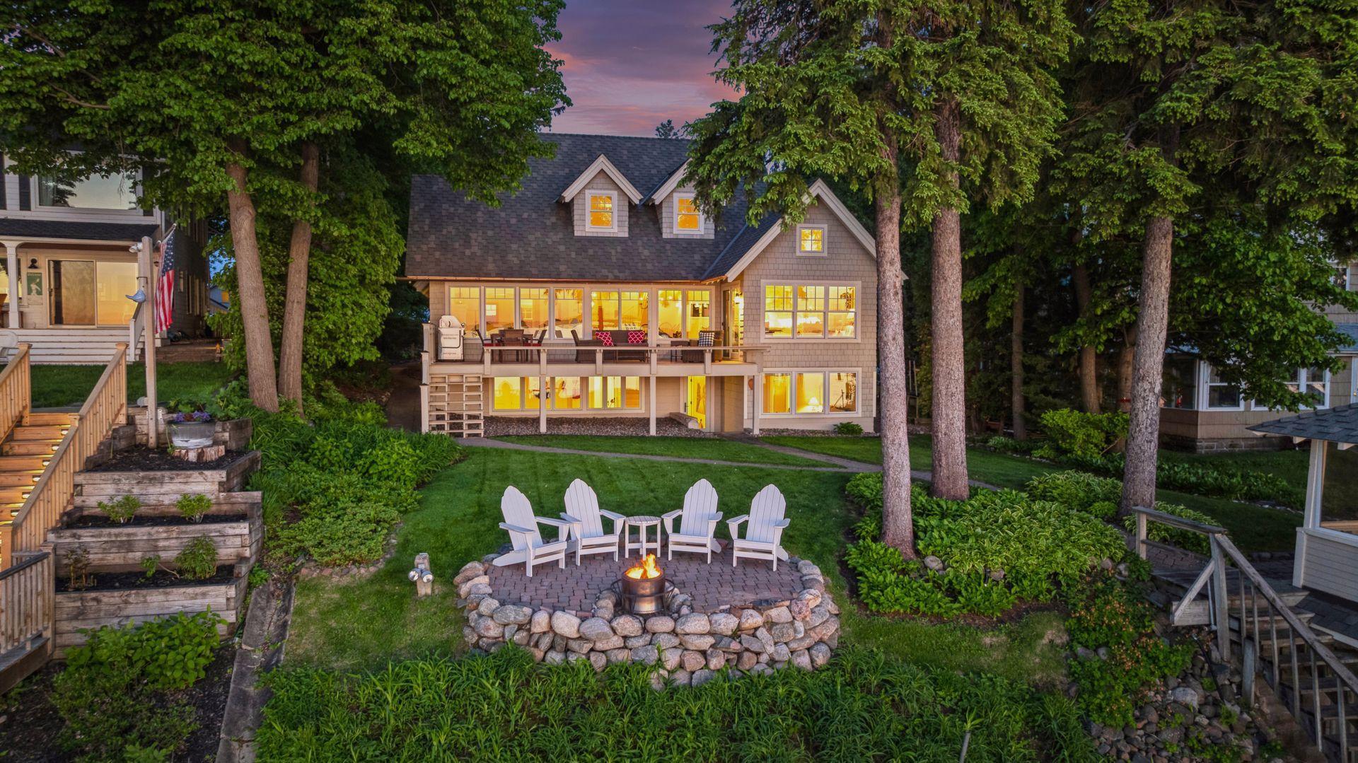 19820 Lakeview Avenue Deephaven, MN 55331 - Photo 2 of 32