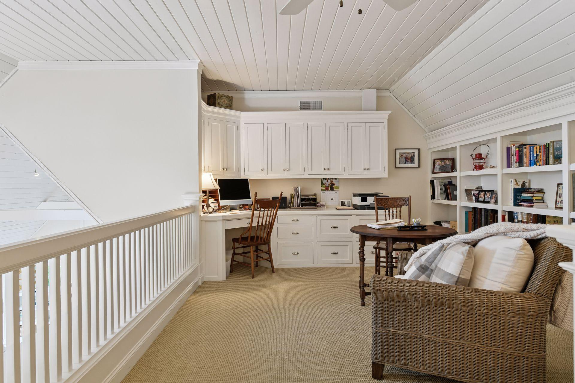 19820 Lakeview Avenue Deephaven, MN 55331 - Photo 23 of 32