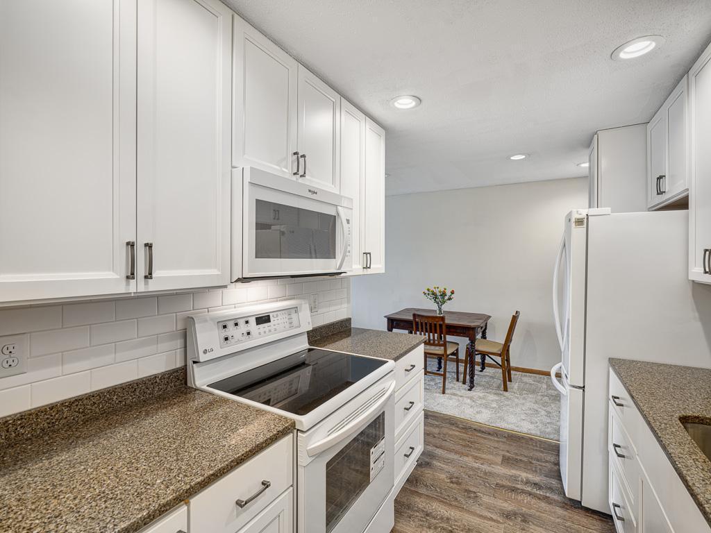 3421 Kent Street, Unit 614 Shoreview, MN 55126 - Photo 3 of 25