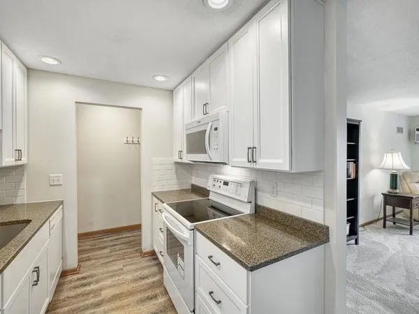 $115,000 | 3421 Kent Street, Unit 614, Shoreview, MN 55126