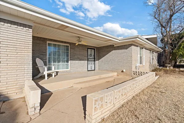 $185,000 | 306 Bugbee Avenue, Clarendon, TX 79226