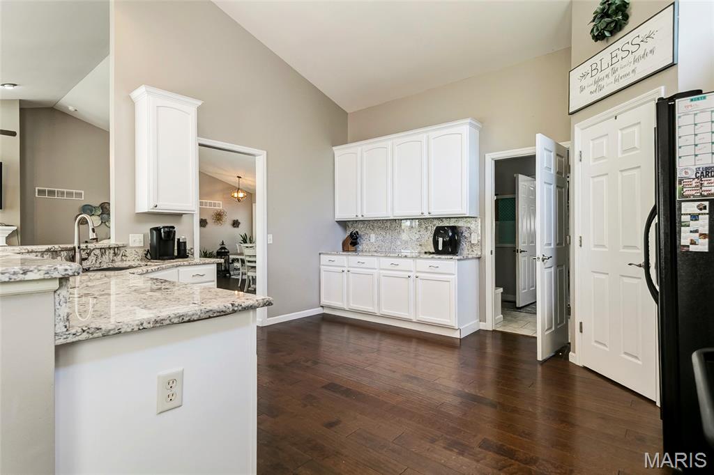 25 Aspen Ridge Court St. Peters, MO 63376 - Photo 13 of 50