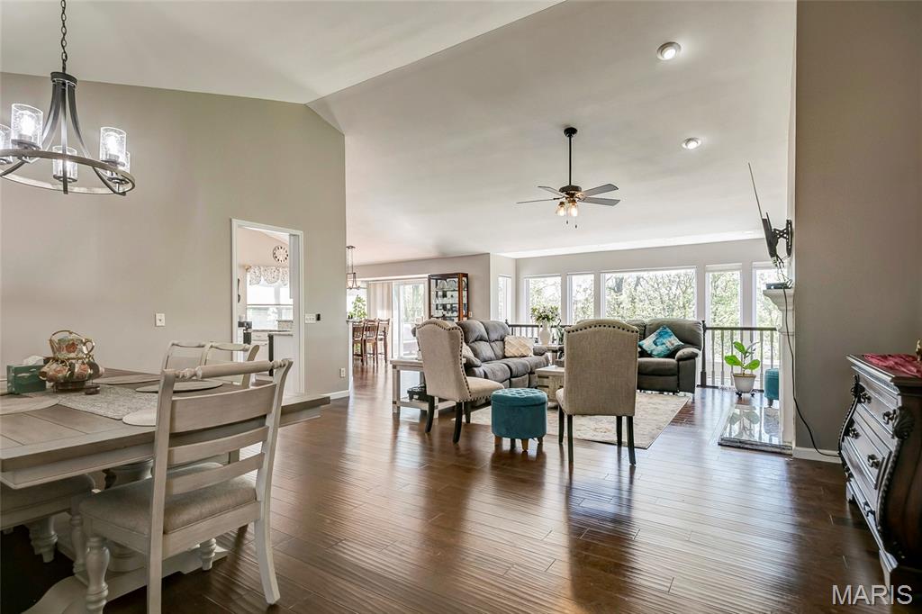 25 Aspen Ridge Court St. Peters, MO 63376 - Photo 6 of 50