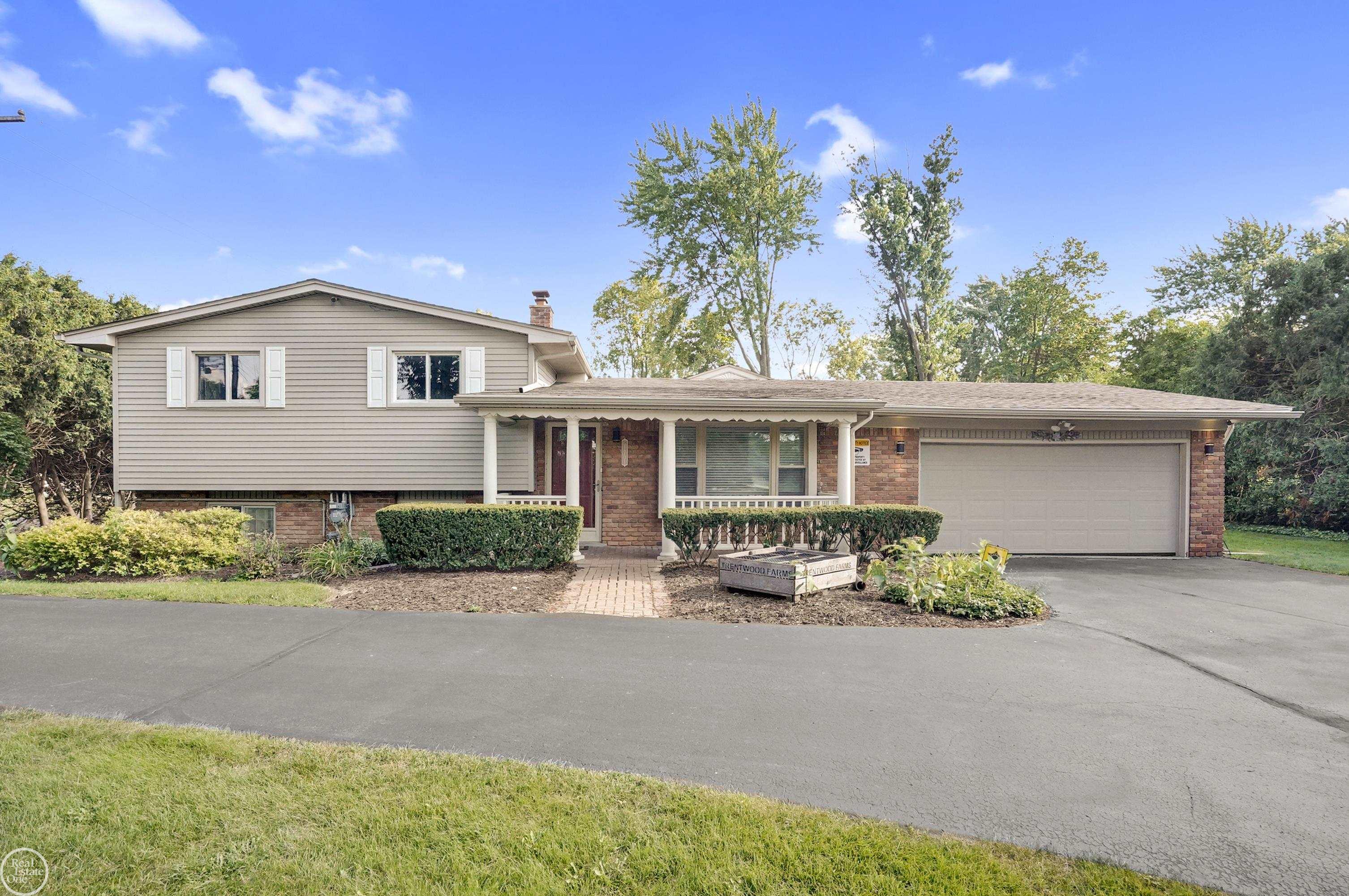 31701 West 13 Mile Road Farmington Hills, MI 48334 - Photo 2 of 29