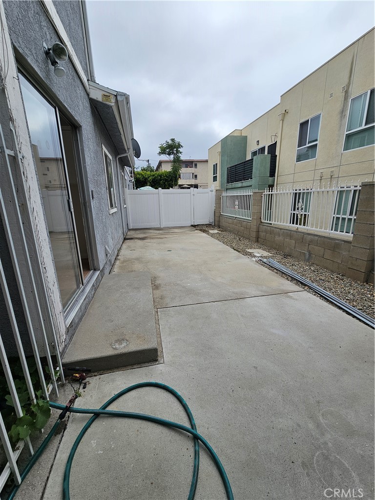 7124 Valmont Street, Unit 5 Tujunga, CA 91042 - Photo 6 of 19