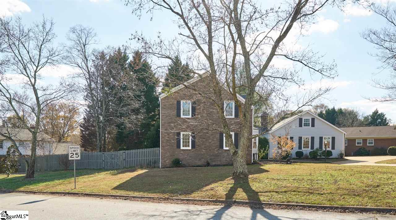 302 Dove Tree Road Greenville, SC 29615 - Photo 2 of 36