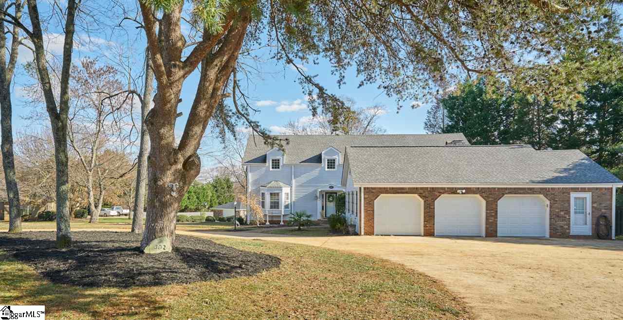 302 Dove Tree Road Greenville, SC 29615 - Photo 3 of 36