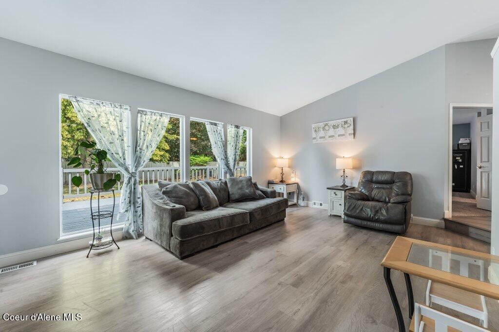 3701 Belmont Road Coeur D'Alene, ID 83815 - Photo 18 of 49 --18.jpg-SMALL
