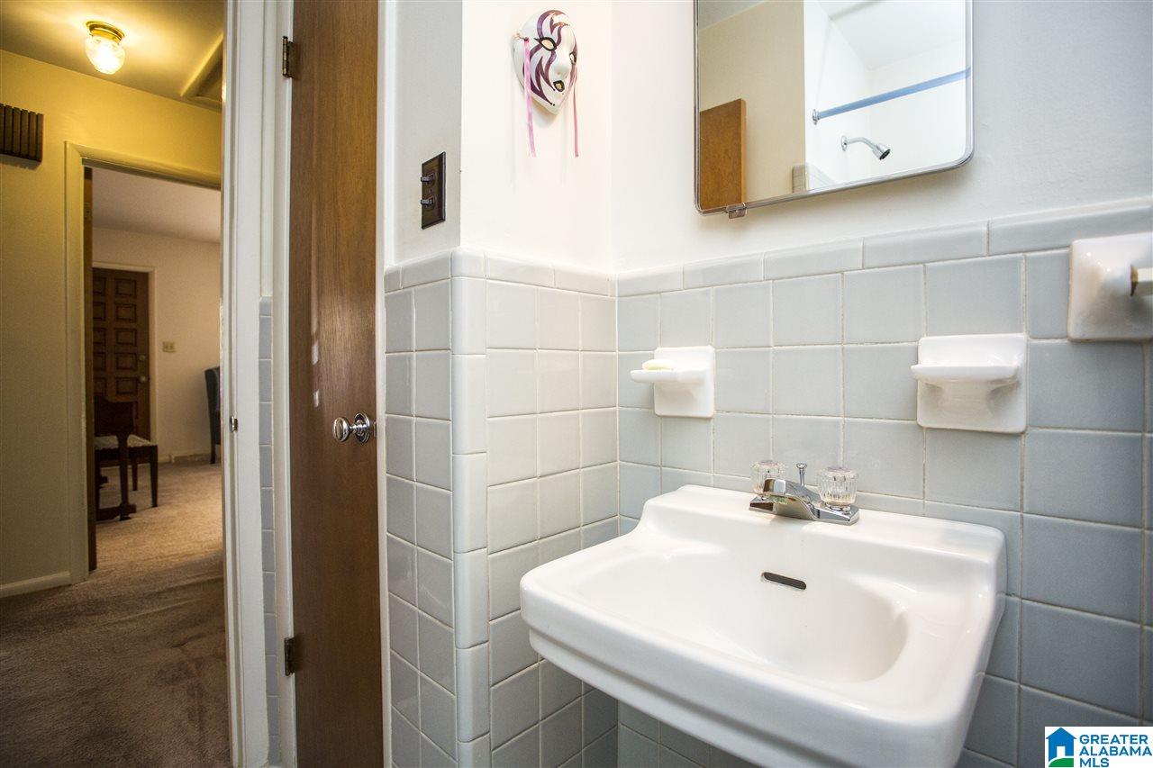 604 Forrest Drive Birmingham, AL 35209 - Photo 27 of 31