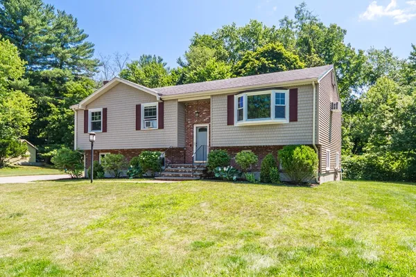 $1,050,000 | 4 Colburn Street, Natick, MA 01760
