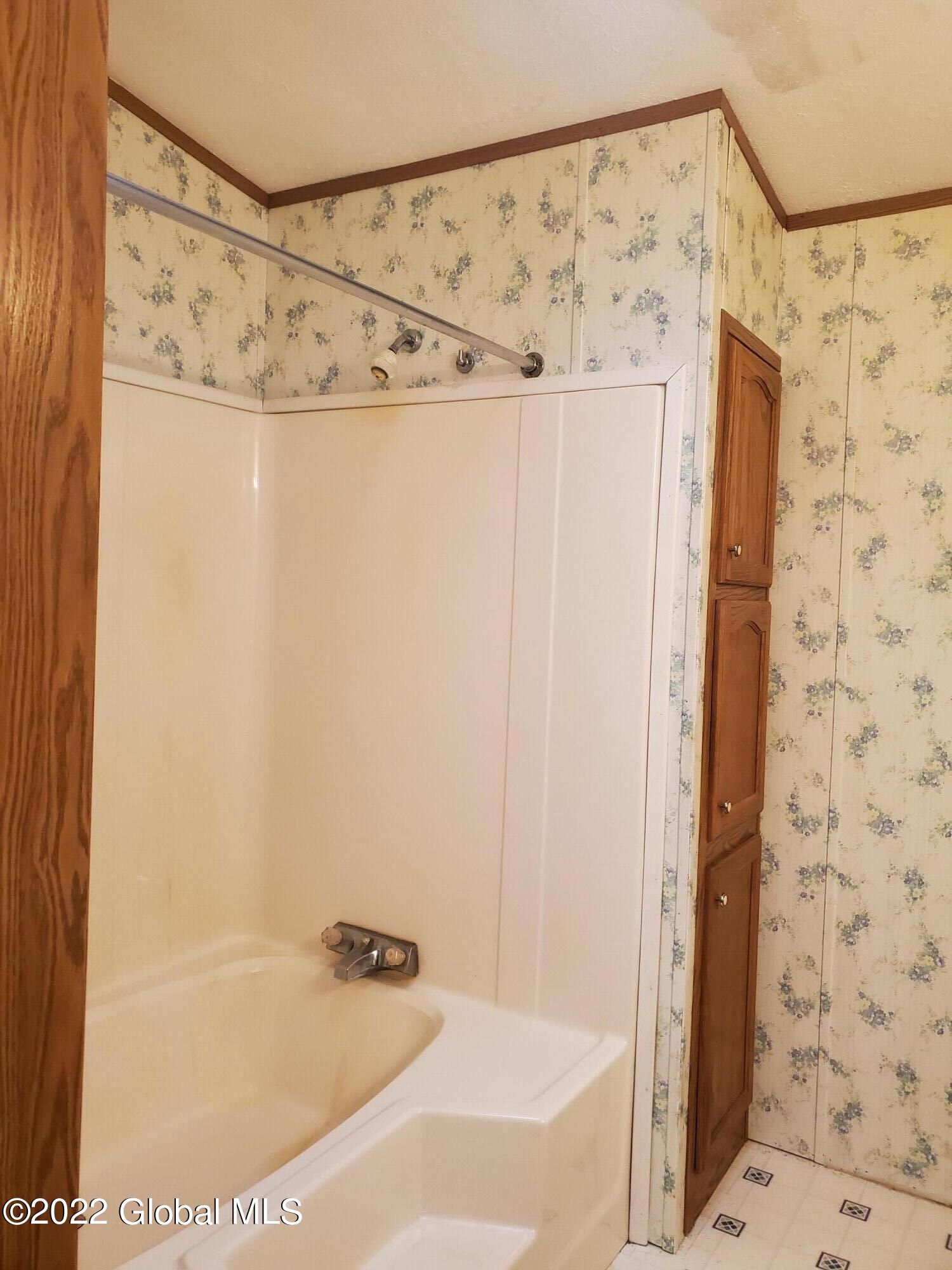 318 Hunt Road Westerlo, NY 12193 - Photo 23 of 24 Main ensuite bathroom