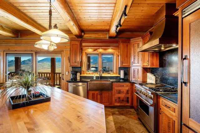 $1,050,000 | 71 Lower Hideaway Lane, Sheridan, WY 82801