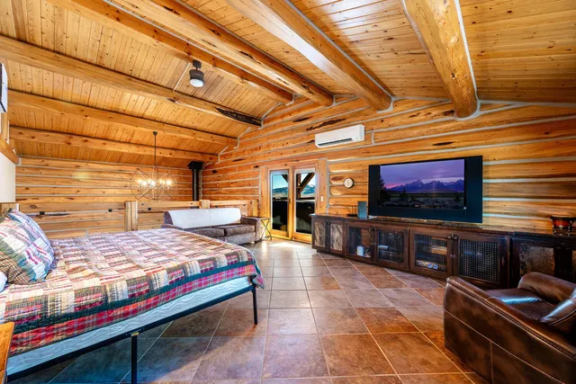 $1,050,000 | 71 Lower Hideaway Lane, Sheridan, WY 82801