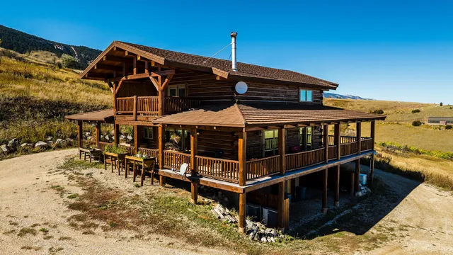 $1,050,000 | 71 Lower Hideaway Lane, Sheridan, WY 82801