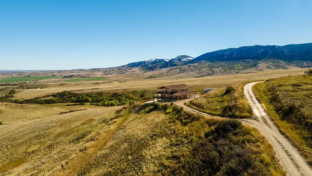 $1,050,000 | 71 Lower Hideaway Lane, Sheridan, WY 82801