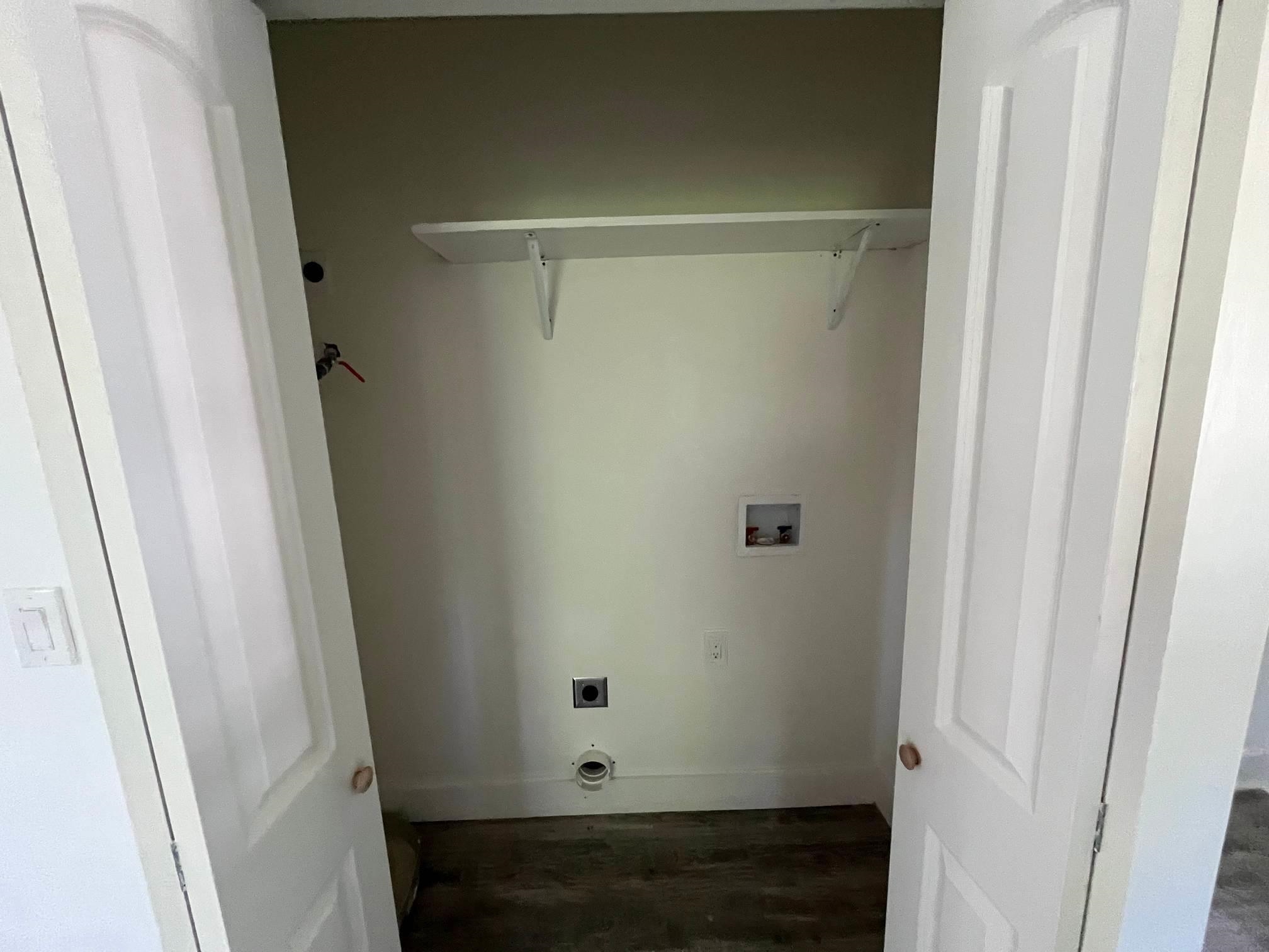 1131 Rozelle Street Memphis, TN 38106 - Photo 9 of 19 a view of door