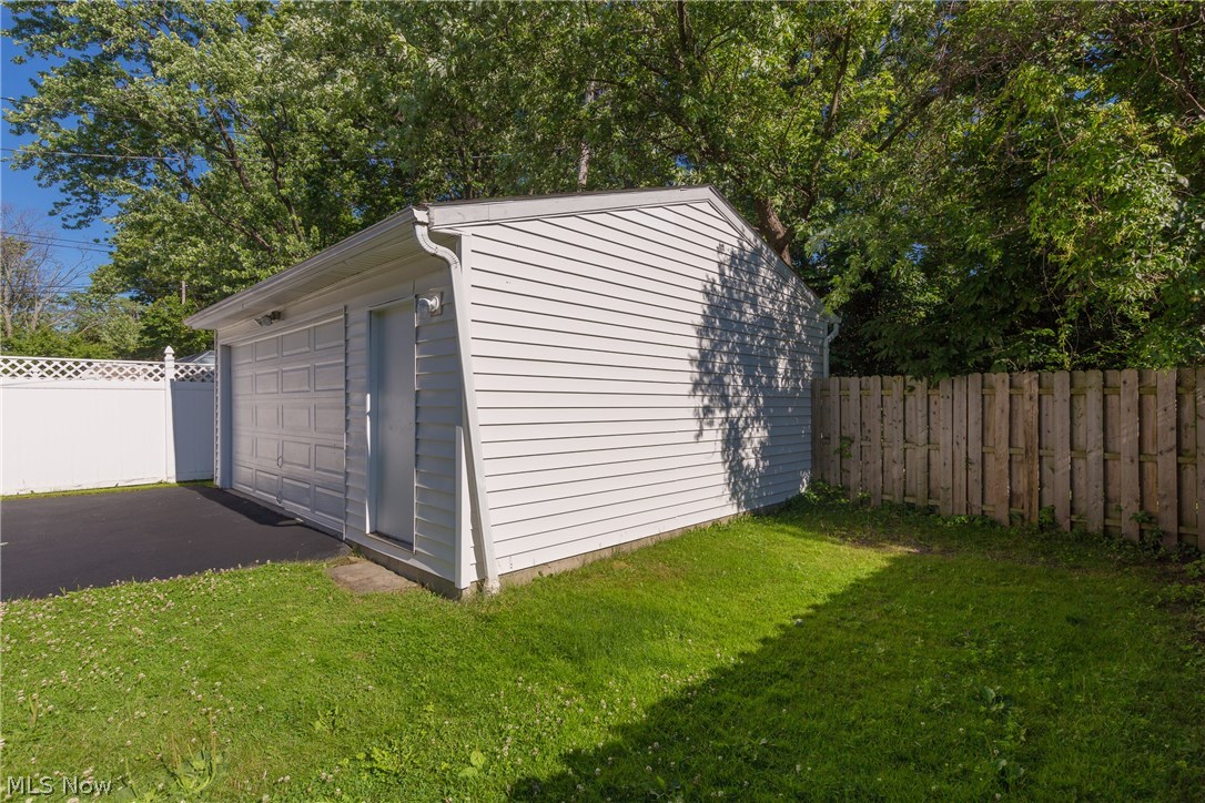 3380 Berkeley Road Cleveland, OH 44118 - Photo 30 of 35