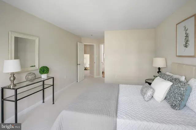 $499,900 | 247 South Pickett Street, Unit 301, Alexandria, VA 22304