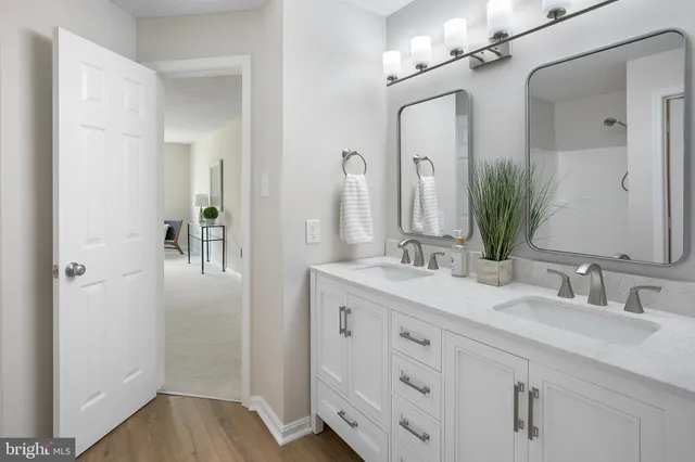 $499,900 | 247 South Pickett Street, Unit 301, Alexandria, VA 22304