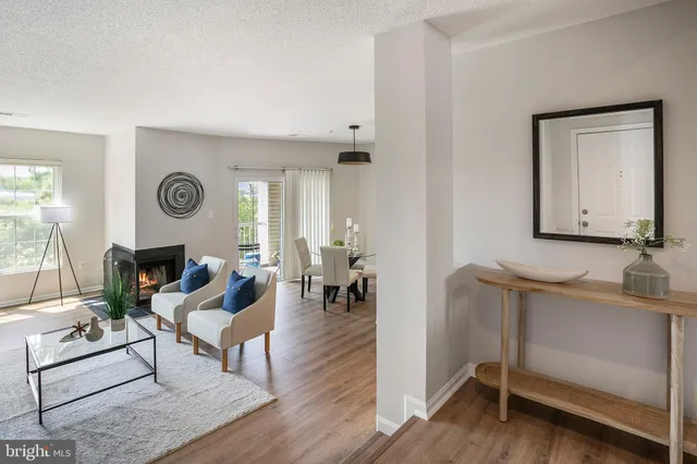 $499,900 | 247 South Pickett Street, Unit 301, Alexandria, VA 22304