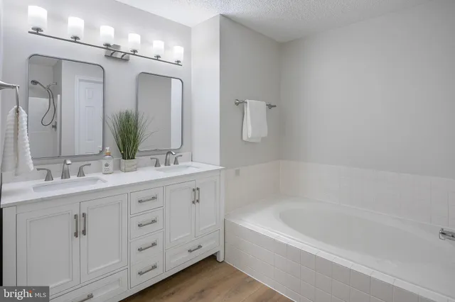 $499,900 | 247 South Pickett Street, Unit 301, Alexandria, VA 22304