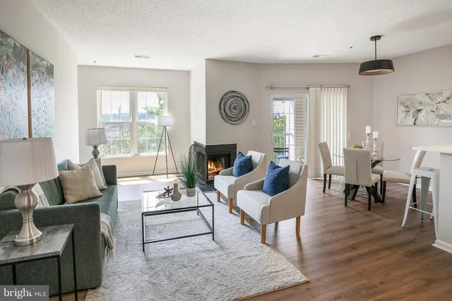 $499,900 | 247 South Pickett Street, Unit 301, Alexandria, VA 22304