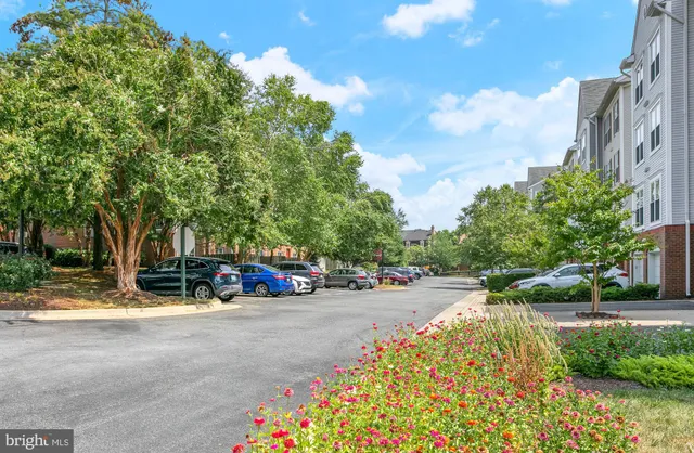 $499,900 | 247 South Pickett Street, Unit 301, Alexandria, VA 22304