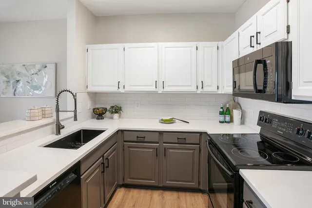 $499,900 | 247 South Pickett Street, Unit 301, Alexandria, VA 22304