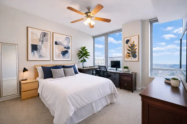 $4,300 | 565 West Quincy Street, Unit 1709, Chicago, IL 60661