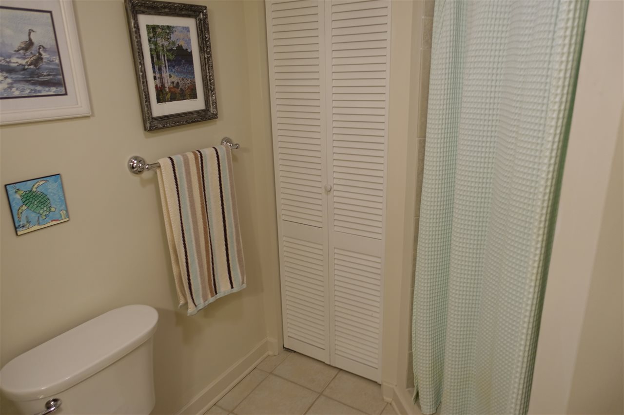 246 Highview Road Traverse City, MI 49696 - Photo 37 of 44 1870016-36.JPG