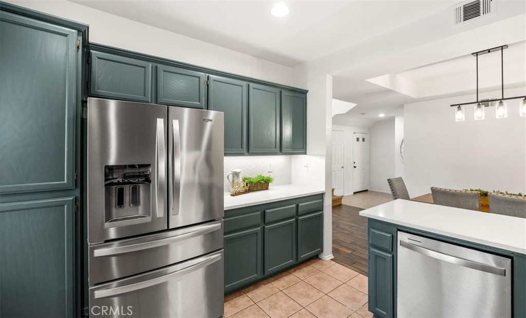 13077 Vía Salvia Riverside, CA 92503 - Photo 18 of 41