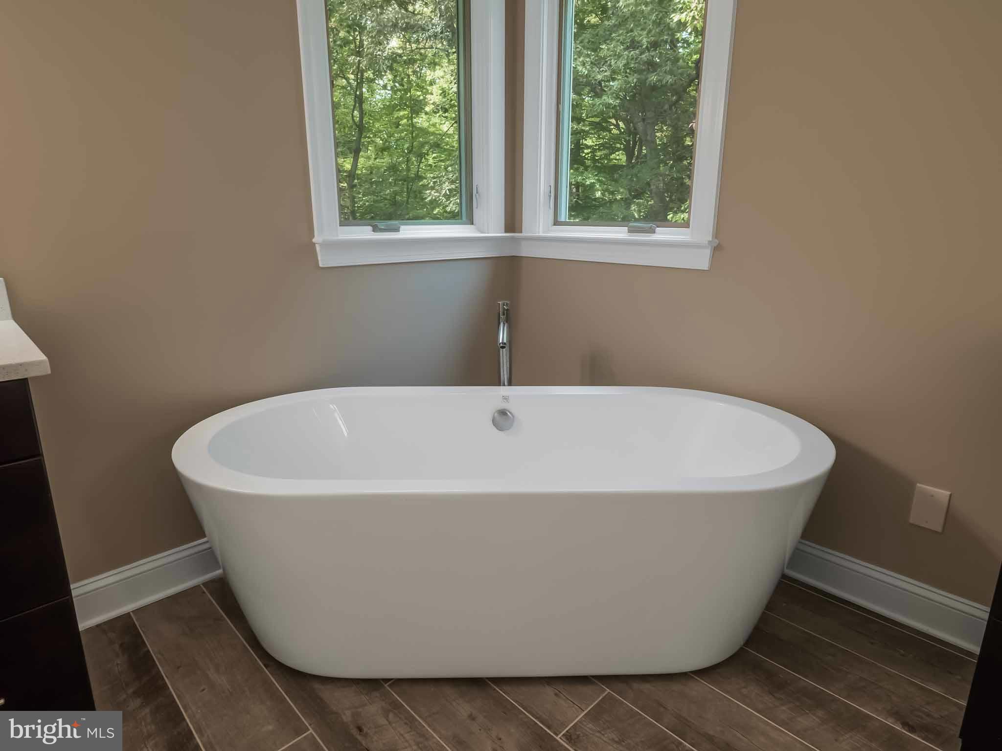 10205 McQueen Road Lusby, MD 20657 - Photo 23 of 29 Bath (Master)