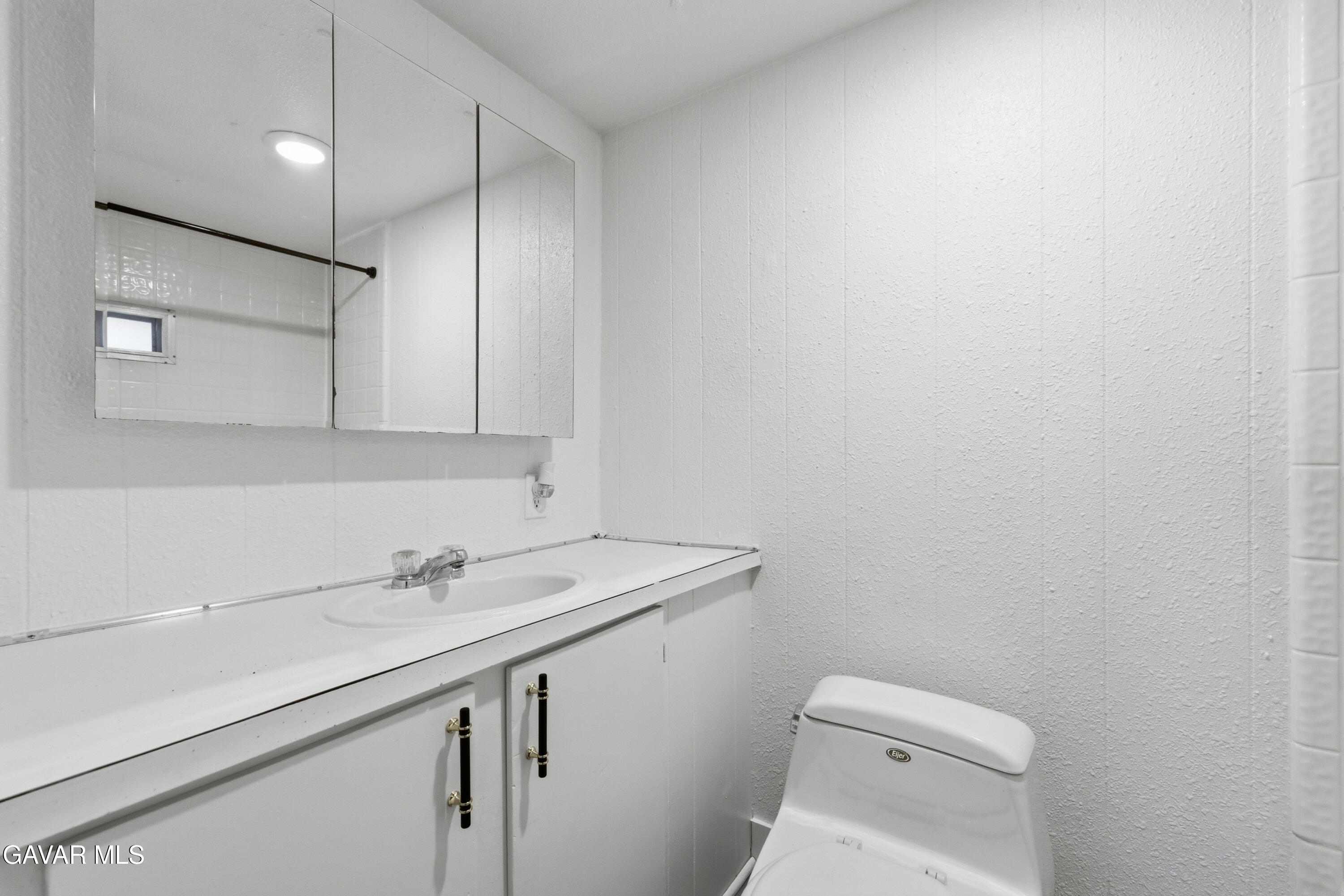 5000 Pierce Road Bakersfield, CA 93308 - Photo 14 of 24 19-print-5000-pierce-rd-spc-5