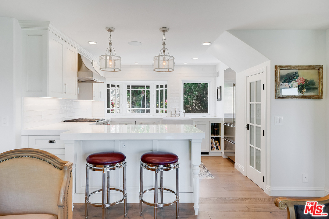 4070 Cody Road Sherman Oaks, CA 91403 - Photo 11 of 53