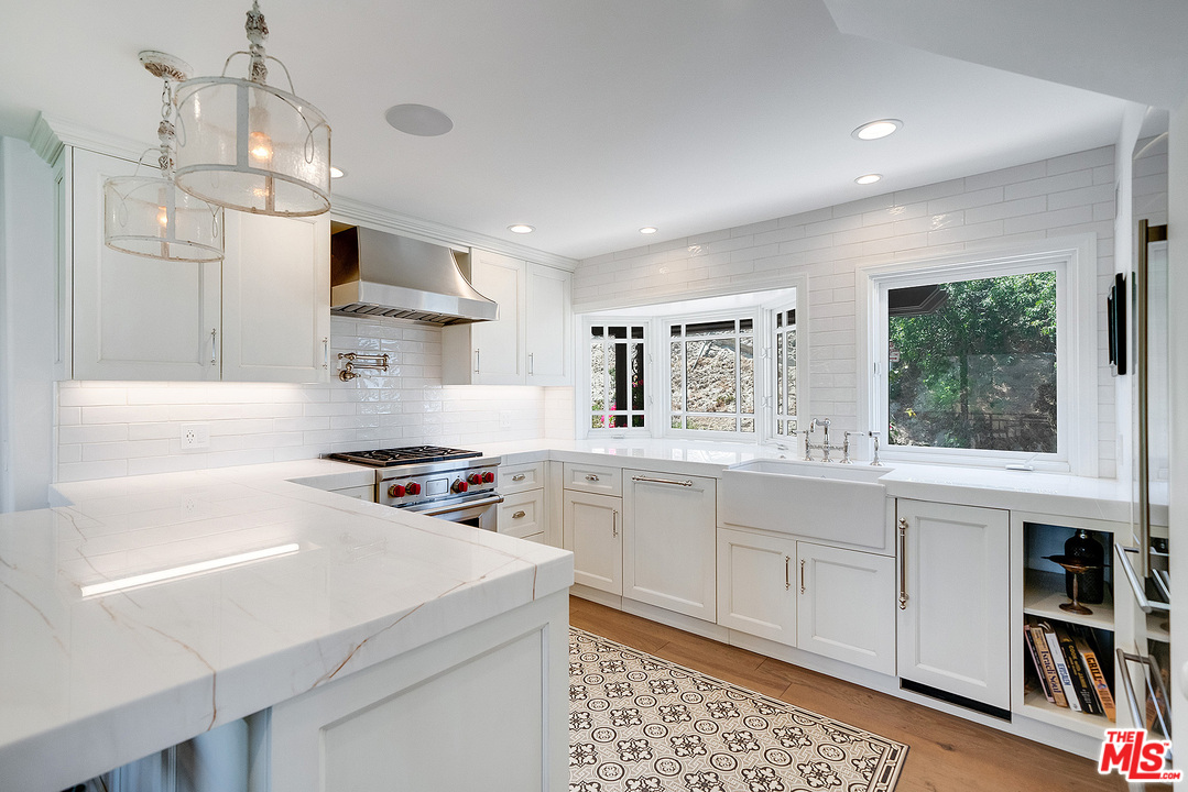 4070 Cody Road Sherman Oaks, CA 91403 - Photo 12 of 53