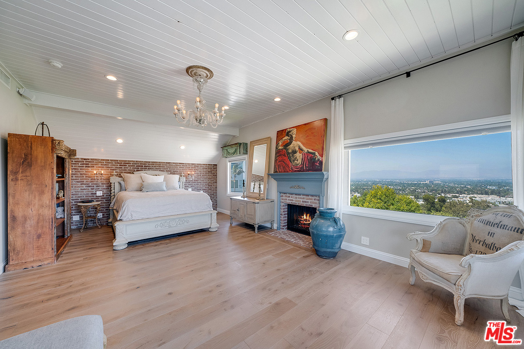 4070 Cody Road Sherman Oaks, CA 91403 - Photo 15 of 53